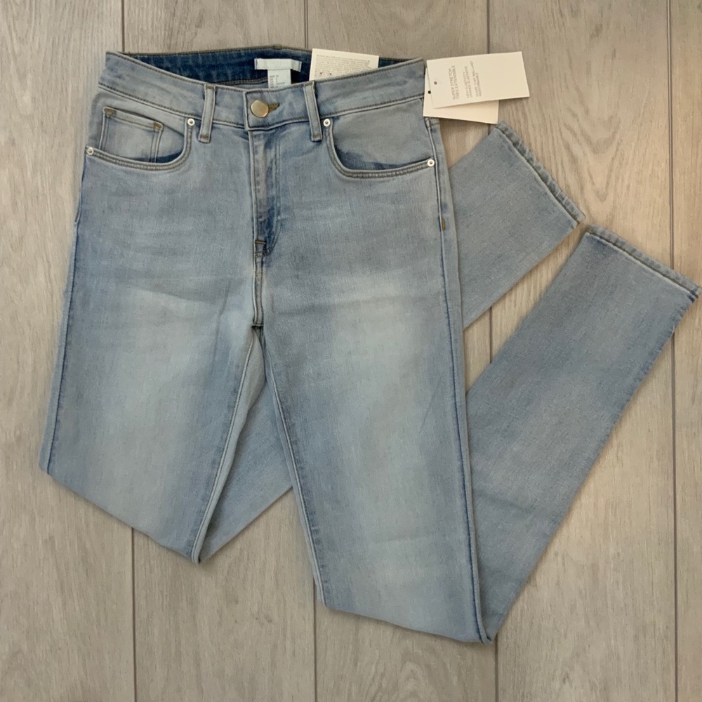 H&M Women's Skinny Light Blue Jeans Size 4